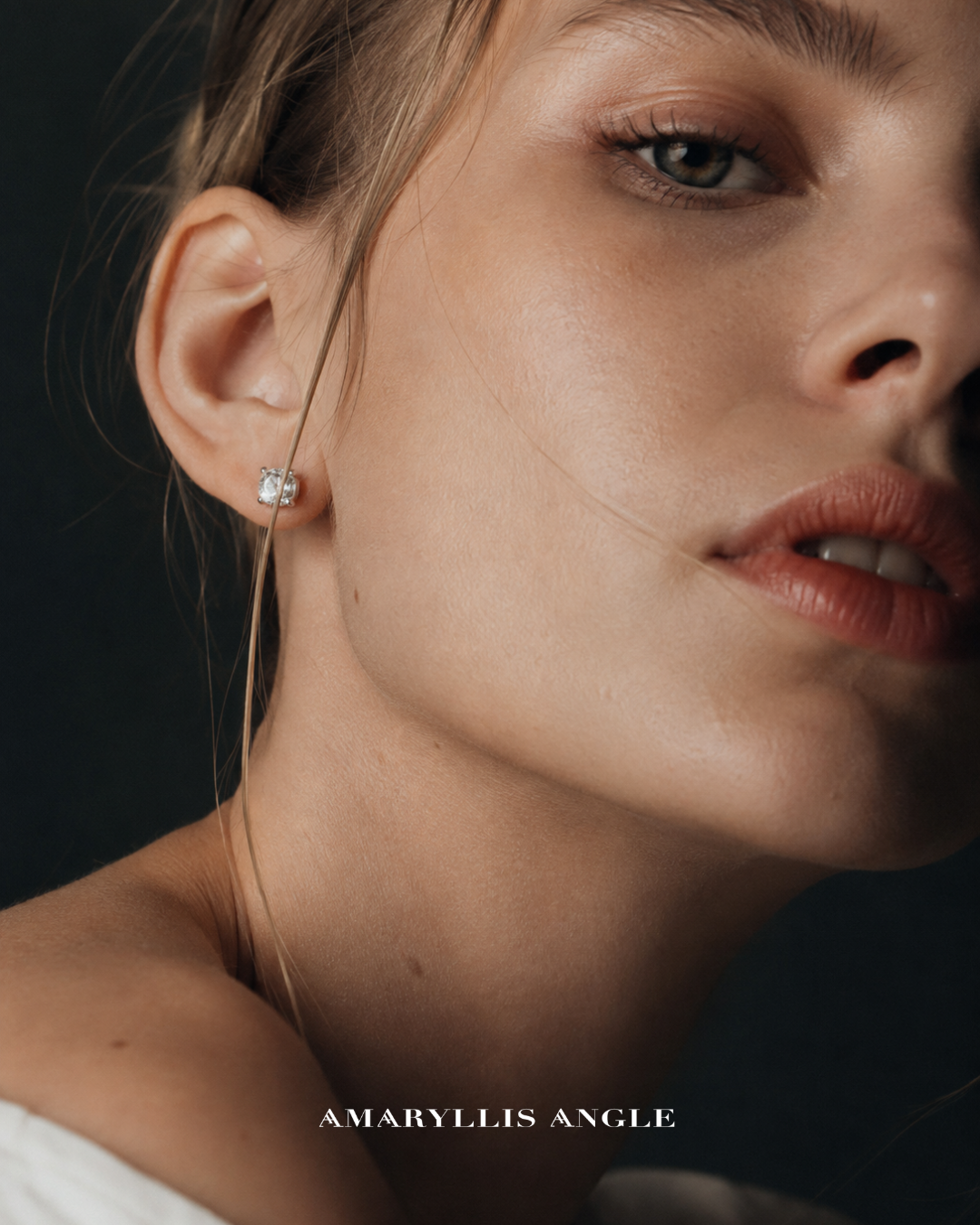 Aretes Essential de Plata 925 con Zirconia Cúbica o Diamante de Laboratorio