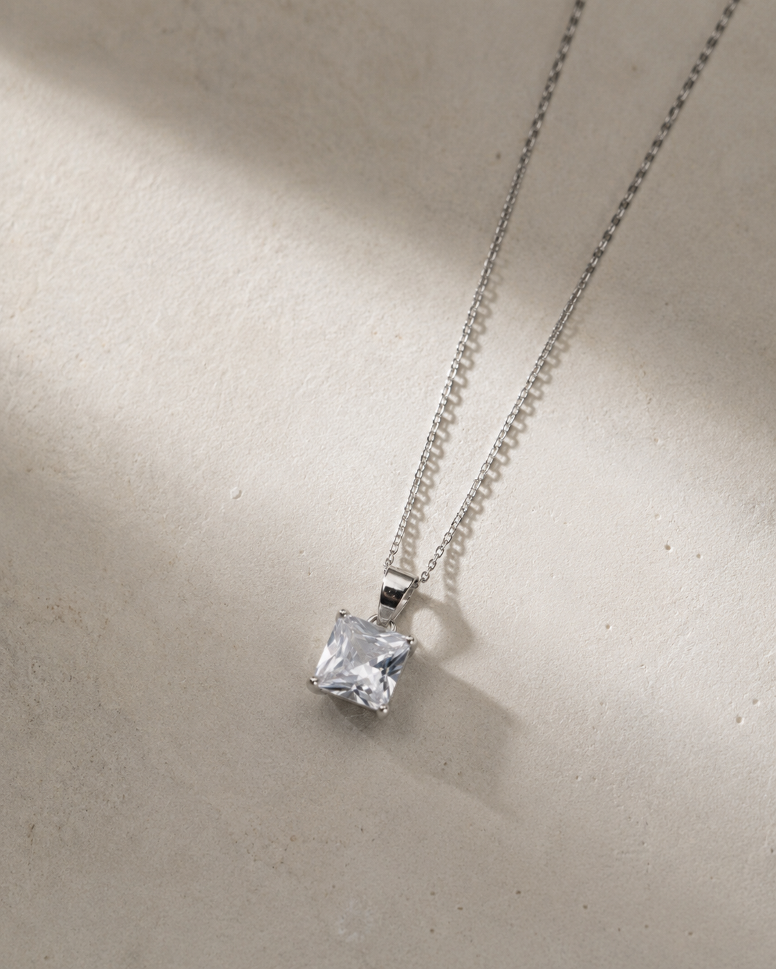 Collar Essential Plata 925 con Zirconia cúbica o Diamante de Laboratorio