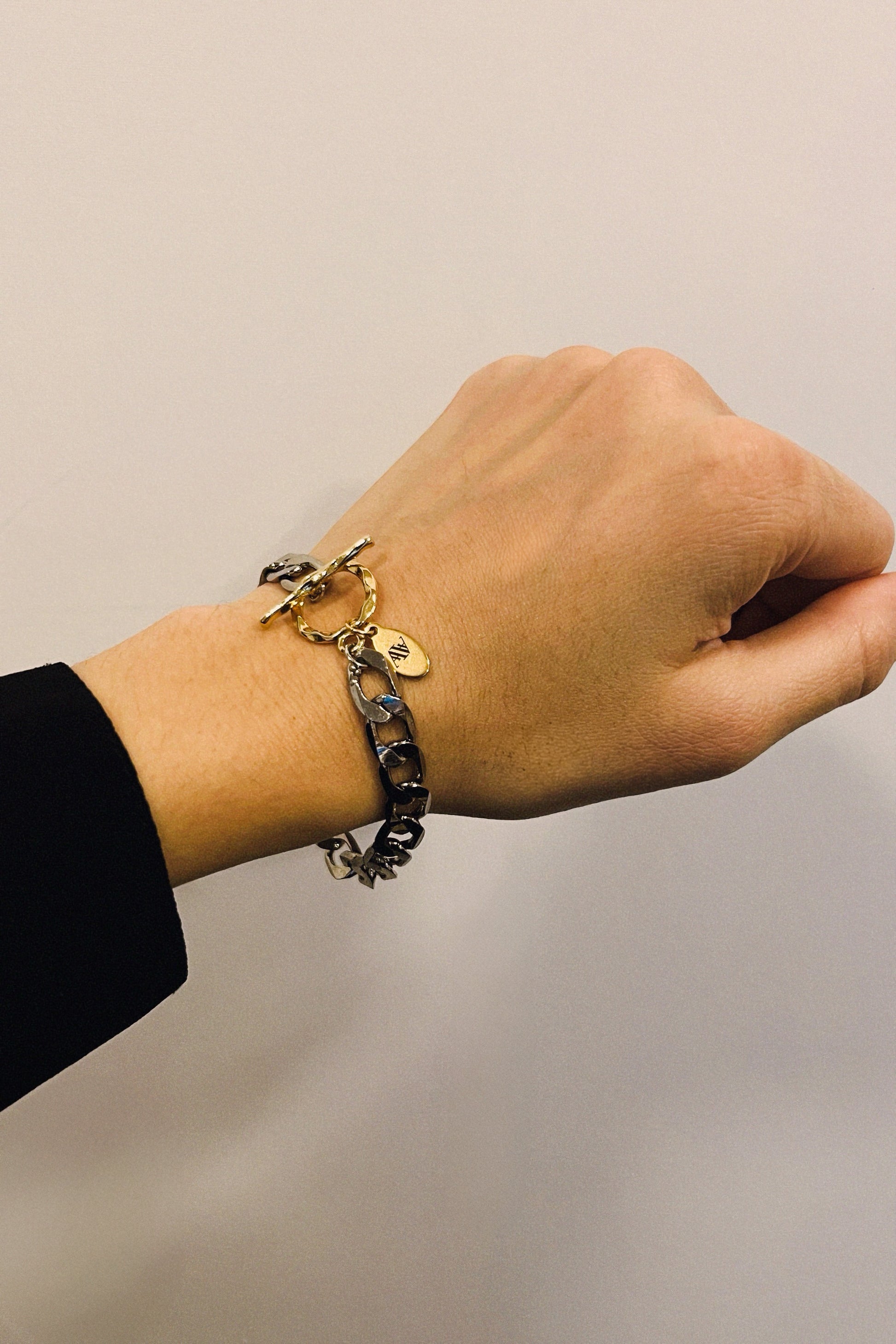Brazalete o 1/2 Collar "Flux"